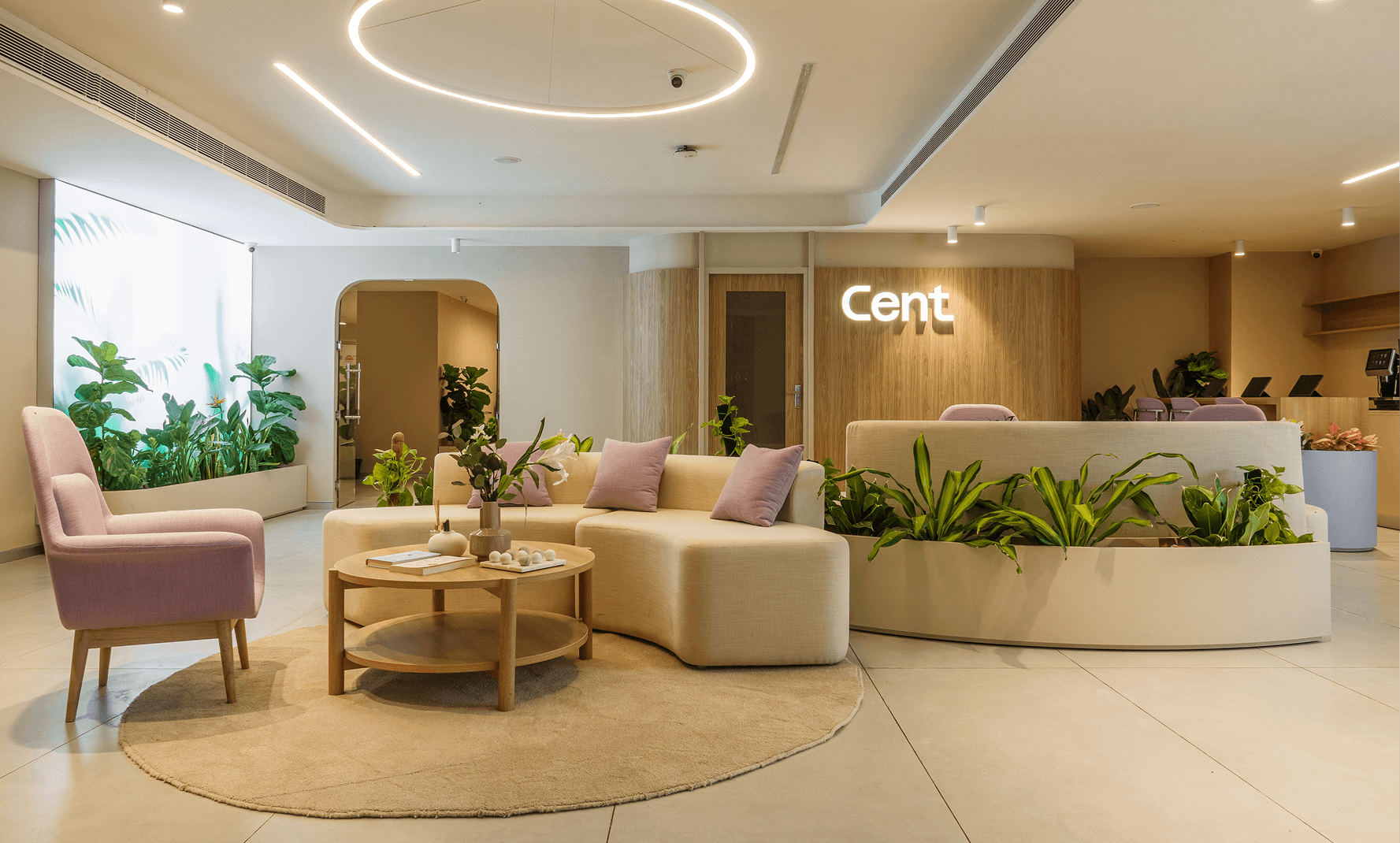 Cent reception and lounge area